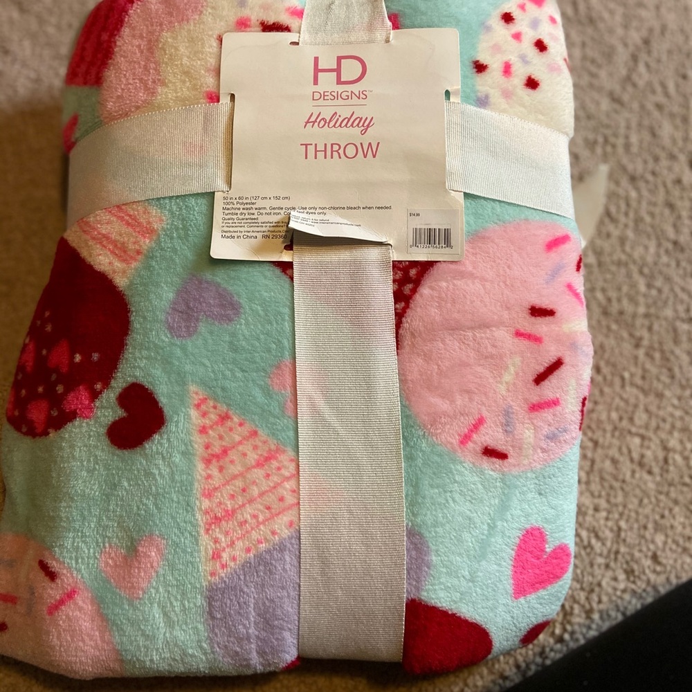 Throw blanket
